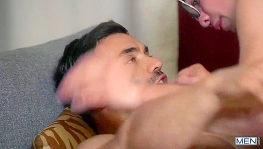 Arad WinWin Devours Cassidy Clydes Inexperienced Hole, Filling Him with Pleasure –
