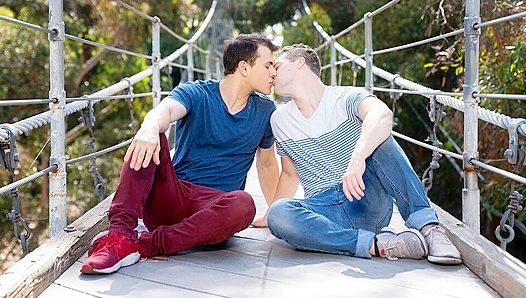 Robbie Aydens Fiery Rear Pounded Raw - GayXXX