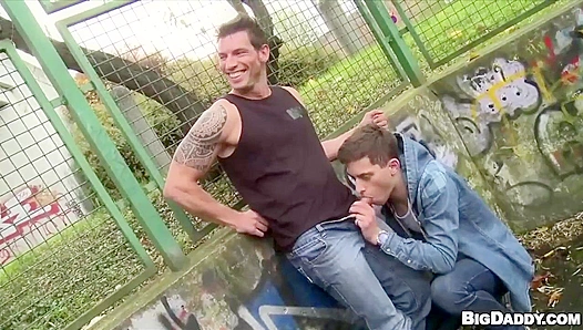 Sweaty Athletes Go All In: Unprotected Outdoor Jock Sex – GayBarebacks 18+