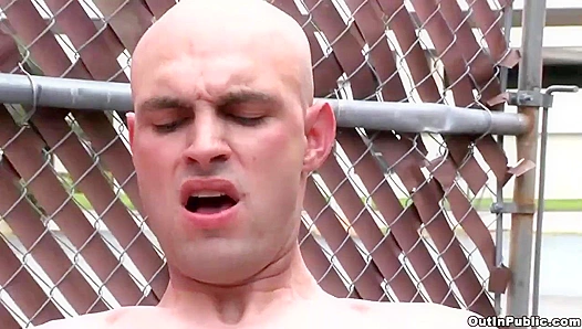 Raw Back Alley Threesome: Jessie Lee and Craig Spade Pound Behind the Dumpster
