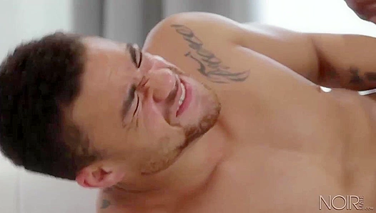 Beaux Banks Receives Scorching Cum Load from Handsome Delivery Man - Sultry Noir Gay Sex