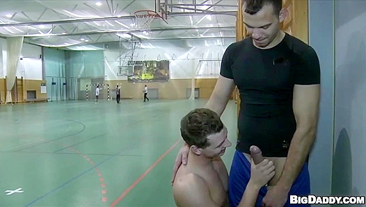 Steamy Gym Tryst: Caught in the Act, Mallevs Muscular Body Rocked by Dees Thirst