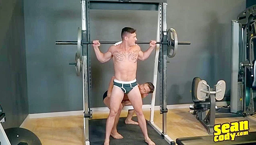 Archies Intense Workout Leaves Him Drenched and Ready for Raw GayXXX