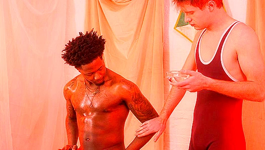 Maxx Monroes Pleasure: Stretched by Bama Romellos Huge Dark Meat – BlackGodz
