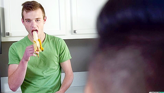 Scott Zayns Steamy Neighborhood Hookup: Young Twinks Pound Each Other Roughly –