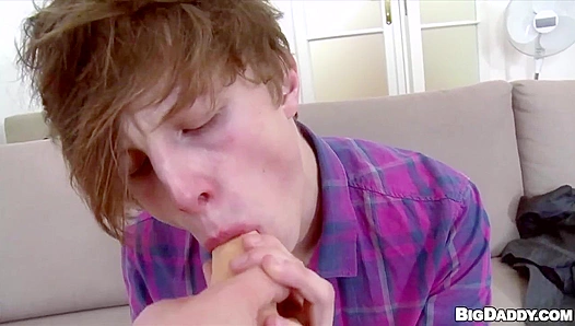 Emo Boys Tight Hole Stretched Wide by Daddy Pauls Massive Raw Cock – FreshCast