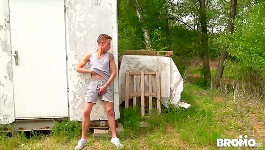 Sweaty Lust Ignites Under Bromos Volcanic Skies as Stud Feasts on Thick Cock in Public –