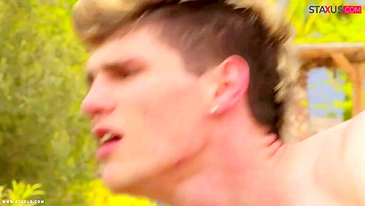 Agus Pineys Steamy Public Raw Ride: Caruso Takes Anal Pleasure in the Open – GayXXX