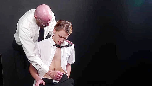 Skylars Steamy Submission: She Takes Mick Deep as He Pounds Her in Missionary Lust