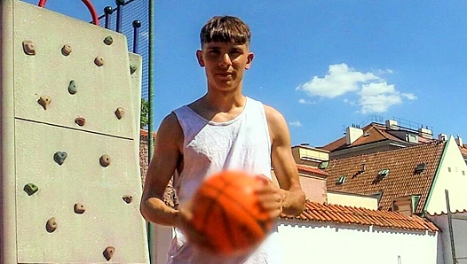 Sun-Kissed Fun: Riding My Thick Shaft in Broad Daylight – XXXGay 18+
