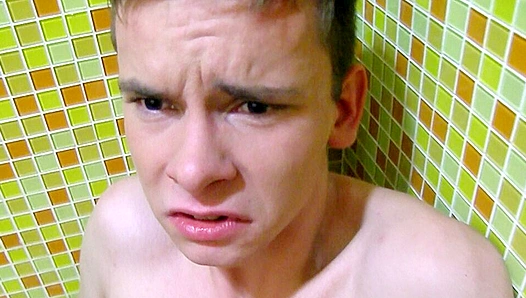 Czech Beefcake Craves Cum After Throating Dick in Sizzling Blowbang – XXXGay