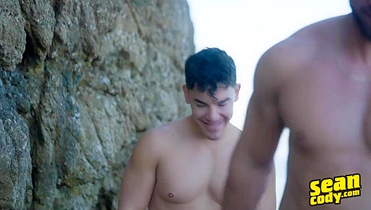 Sultry Encounters in Jaliscos Heat: Hung Mexican Boys Get Frisky Under the Sun –