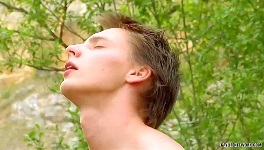 Kevin Ateah Adam Rosss Wild Throat-Fucking Escapade Under the Open Sky – LollipopTwinks