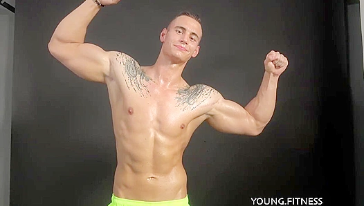 Sleek and Shiny: This Hunks Oiled Up Pecs Glisten with Desire - EastBoyHeat 18+