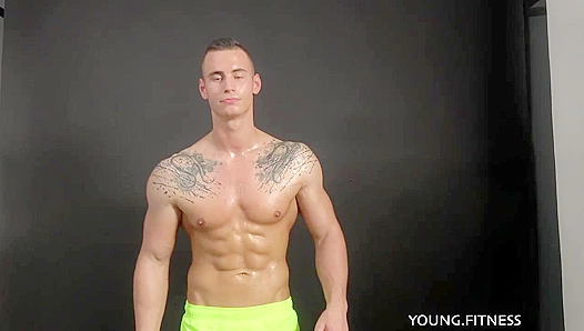 Sleek and Shiny: This Hunks Oiled Up Pecs Glisten with Desire - EastBoyHeat 18+