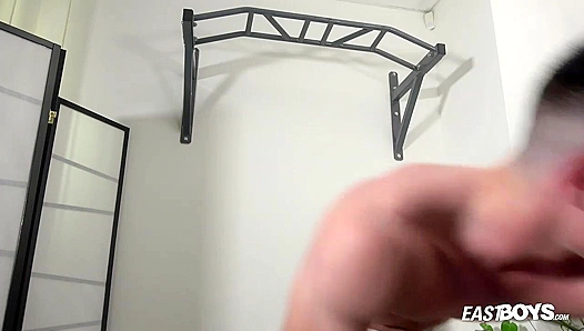 Bruce Pauls Chiseled Body Exposed in Hot Solo Workout – Eastboys