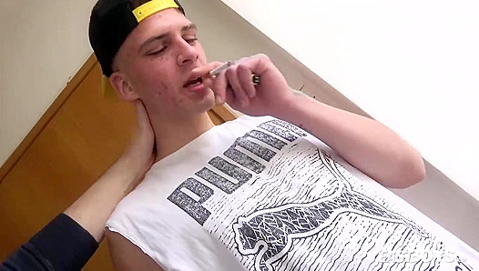Flavio Conroys Pleasure Builds as Hands Slide Slowly Up Down His Thick Shaft – EastBoys