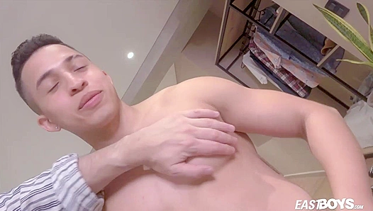Glistening with Sweat, Roy Smiths Body Shines as He Tempts with Unbridled Lust – EastBoys