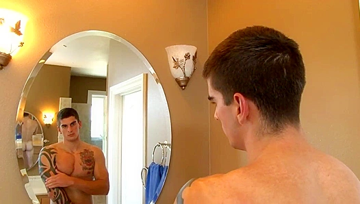 Inked Muscle Maverick Tyler Torro Fucks Fleshlight Wildly – NeighborGay 18+