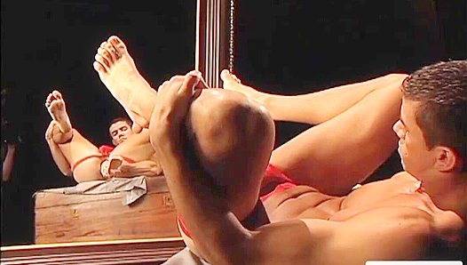 Max Dominates Himself: Intense Rear Thrusts Bring Solo Bliss – Hot House