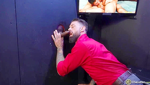 Alpha Wolves Unleashed: Jake Waters Devours Thick Dicks Through Glory Holes – ChaosMen