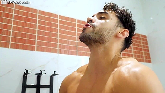 Arad WinWin Takes Chucky Cosplay Boy Alex Ray for a Hot Steamy Shower Fuck
