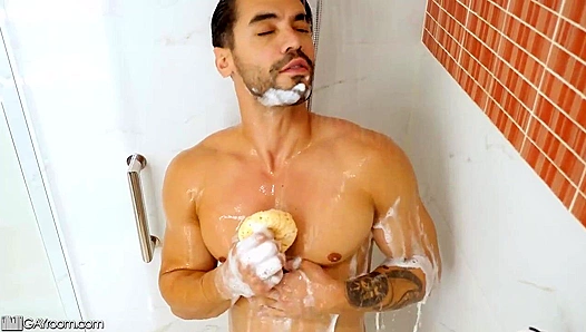 Arad WinWin Takes Chucky Cosplay Boy Alex Ray for a Hot Steamy Shower Fuck