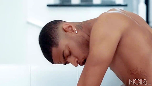 Searing Desire Ignites As Aaron Reese Leon Redd Unleash Their Hung Throbs – NoirMale