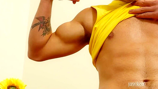 Bobbys Buff Body on Full Display as He Frets and Beats That Thick Meat – Sizzling Solo 18+
