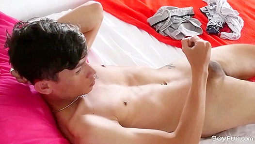 Billys Steamy Audition Unfolds: Fantasies of Exposed Skin Throbbing Erection – 18+