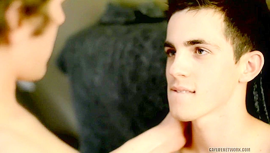 AJ Abner Succumbs to the Alluring Bite of Vampire Cock – Twinklight 18+