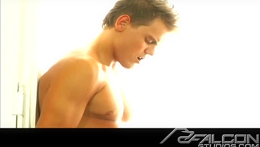 Kurt Diesel Ignites Sizzling Chemistry with Dario Dolce – Falcon Studios