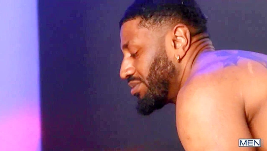 Braxton Cruzs Lustful Obsession with Enzos Massive Dark Dick Unleashed – Steamy Gay