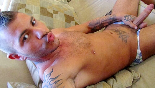Tristan Mathews Powerful Grip Works Magic on Rock-Hard Beef – Sizzling Solo Gay Fantasy
