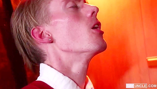 Aarons Devotion Ignites as He Worships Matthews Veiny, Thick Rod – GayPornX 18+