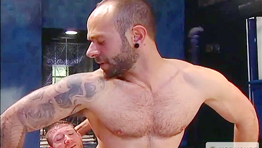 Johnny Gunn Rick Van Sant Ignite Outdoor Lust in Steamy M2M Encounter – HotHouse