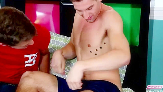 Alex Jordans Hung Beef Wraps Around Brad Rockwells Tight Hole - Steamy Neighborly