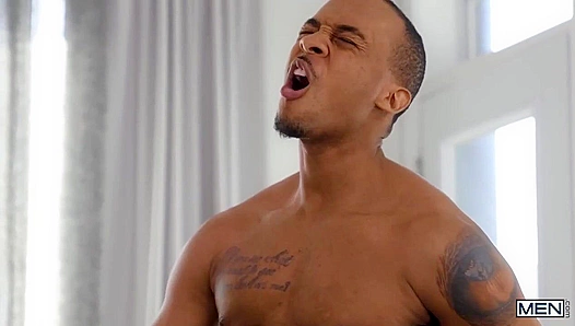 Trent King Devours Felix Foxs Thick Black Cock in Wild Interracial Threeway – GayPornX 18+
