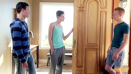 Steamy Neighbors Zak Micky Share Raw Anal Passion – TinyGays 18+