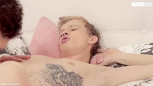 Ronnie Takes Timmys Tight Hole, Unleashing Deep Thrusts for a Limitless Fuck – GayXXX