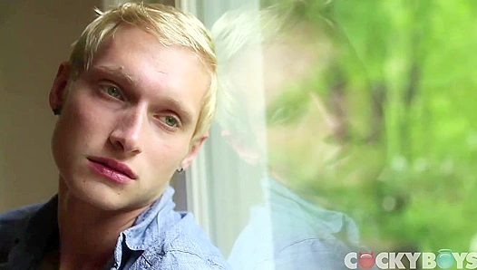 Max Carters Solo Delight: Fingers Tongue Explore Hard-Cocked Boy Dick on Soaked Afternoon