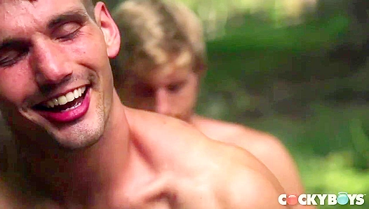 Harder Levi Michaels Explode in Steamy Outdoor Raw Action – CockyBoys 18+