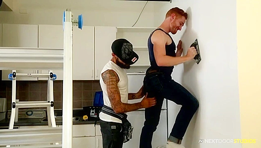Sweaty Passion Ignites: Leander Dylans Steamy Thirst for Manly Muscles – GayPornX 18+