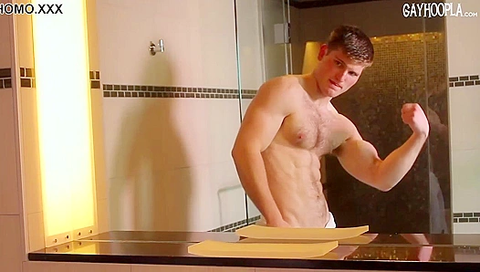 Aarons Sizzling Solo Ride Brings Him to Explosive Orgasmic Bliss