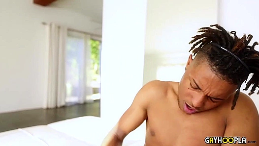 Kendrix Carters Pleasure Mounts as He Wrangles Huge BBC to Throbbing Orgasm – GayHoopla