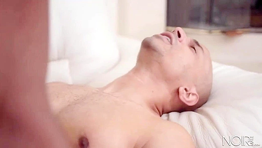 Midnight Thirst: Augusts Secret Passion Ignited by a Steamy Encounter in the Dark –