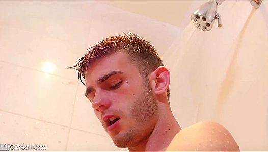 Zak Bishop Submits to Vincent James Huge Rod – 18+