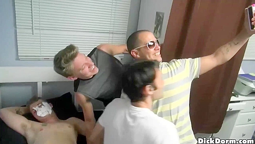 Derek Matts Steamy Threesome: Tag Team Fucks Hung Jocks Tight Dorm Hole – DickDorm 18+