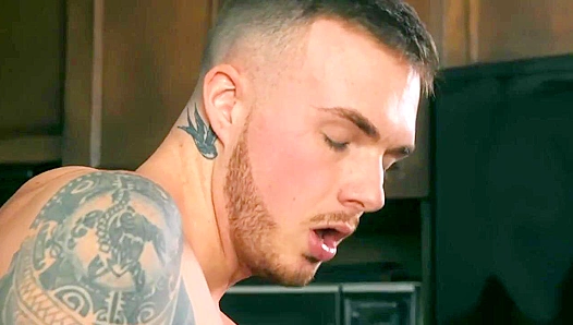 Damiens Massive Beef Brings Straight Theo to His Knees for a Gay Awakening – TinyGays 18+