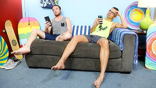 Steamy Sofa Sesh: Bored Hubby Derek Craves Mikes Hung, Musky Crotch – TinyGays 18+